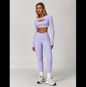 Ensembles de sport 2 pièces pour femmes : Leggings évasés taille haute sans couture et hauts courts à découpes à manches longues pour le yoga - Product Image 2