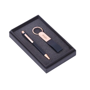 Porte-clés en cuir véritable fait main, logo personnalisé, design sur mesure, ensemble cadeau d'entreprise, Noël, Nouvel An, forte demande - Product Image 1