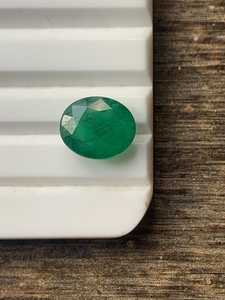 ZUBEDA GEMS JEWELRY พลอยมรกตธรรมชาติทรงรีสีเขียว พลอยหลวม 2.00 กะรัต พลอยแท้ประจำเดือนพฤษภาคม สำหรับทำเครื่องประดับ แหวน จี้ - Product Image 2
