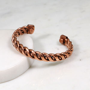 Bracelet manchette torsadé en laiton fait main pour hommes et femmes - Jonc magnétique ajustable pour la guérison - Bijou ethnique bohème, idée cadeau - Product Image 1