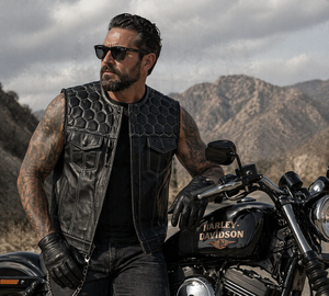 Veste en cuir pour motards tendance pour hommes, été |   Vêtements de moto écologiques et respirants, grande taille, motif à carreaux, gilet à col en V - Product Image 1