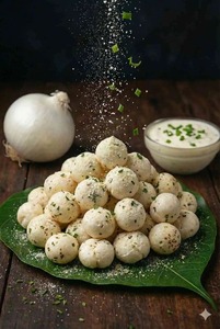 Roasted & Flavoured Makhana Fox Nuts Sour <b>Cream</b> & Onion Classic Healthy Snack Made in India 90 gms pack - Product Image 2