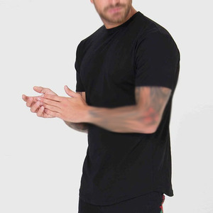 T-shirt à manches raglan noires pour homme avec bordure rouge et blanche, coupe ajustée, col rond, vêtement décontracté - Product Image 6