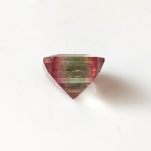 Tourmaline bicolore naturelle de 3,45 carats, qualité Zambie Premium, taille octogonale, pierre précieuse brute, éclat brillant, 8,4x9x6,2mm, jeu de couleurs/feu - Product Image 5