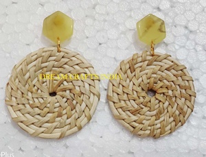 ต่างหูหรูหราสุดพิเศษ น้ำหนักเบา รูปทรงกลม ต่างหูหวาย สไตล์โบฮีเมียน ต่างหูเรซิ่นแบบห้อย ต่างหูแฟชั่นสไตล์โบโฮ - Product Image 4