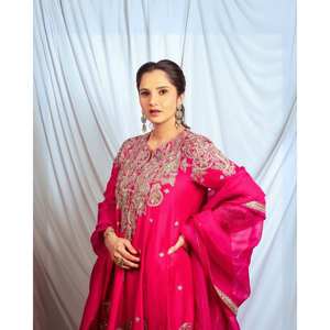 Conjunto Elegante de Talla XL con Top y Pantalón para Fiesta con Dupatta - Product Image 4