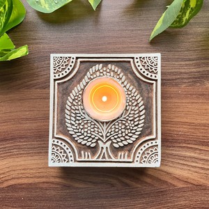 Portavelas Doble Cuadrado de Madera de Sheesham Hecho a Mano para Decoración del Hogar |   Diseño de Loto Tallado - Product Image 4