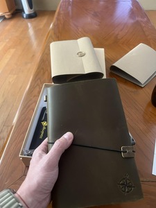 Carnet de voyage A5 – Journal rechargeable en cuir véritable, fabriqué à la main en cuir Crazy Horse - Product Image 4