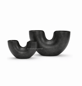 Vase décoratif moderne en aluminium noir mat en forme de U |   Vase de table sculptural minimaliste, écologique, pour mariage, luxe, maison - Product Image 4