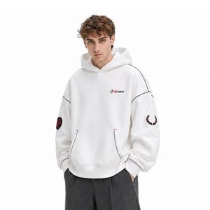 Diseñado con tela suave y transpirable para una máxima comodidad y rendimiento durante todo el día. Sudadera con capucha extragrande para hombre. - Product Image 5