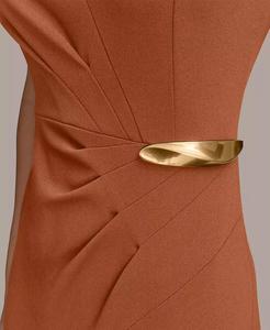 Abito tubino con collo gioiello senza maniche da Donna con dettaglio ferramenta | Donna Karan New York - Product Image 5