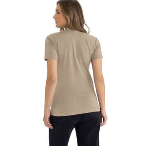 Camiseta de Mujer Next Level, Cuello Redondo, Color Sólido, Suave, Cómoda, Calidad Premium 6210, Mezcla de Algodón Suave - Product Image 2