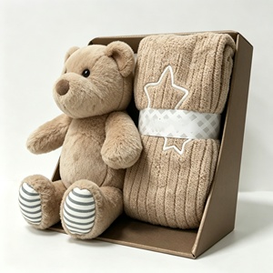 Ensemble cadeau personnalisé ours en peluche beige et couverture tricotée, coffret cadeau bébé neutre avec ours en peluche et couverture tricotée étoile - Product Image 6