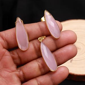 ชุดต่างหูและจี้รูปหยดน้ำสีชมพูอ่อน, เครื่องประดับพลอยเคลือบทอง, เครื่องประดับเพื่อนเจ้าสาวสไตล์มินิมอล, เครื่องประดับสำหรับใส่ทุกวันอย่างสง่างาม - Product Image 2