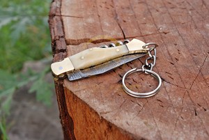 Couteau de poche pliant mini en acier Damas, porte-clés, couteau EDC, manche en résine, outil de survie pour camping en extérieur, personnalisable OEM, garantie 3 ans - Product Image 6