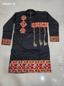 Tenue de festival en coton magique avec broderie style Gamthi - Véritable travail de miroir - Kurta et pyjama pour homme - Fournisseur mondial - Product Image 2
