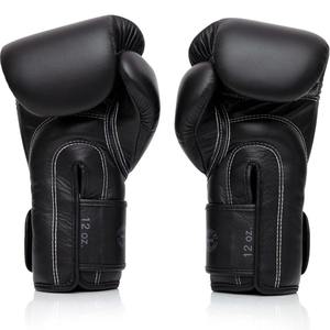Último Modelo de Guantes de Boxeo Fairtex Personalizados en Negro y Gris, 100% Cuero Vacuno Genuino, Guantes de Boxeo Fairtex para Entrenamiento de MMA y Muay Thai - Product Image 3