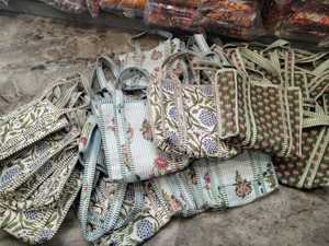 Bolso Tote de Hombro Acolchado de Algodón con Estampado Floral Bohemio, Dos Aberturas, para Playa o Viaje, Regalo para Mujer - Product Image 2