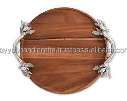 Bandeja de madera decorativa de última forma para servir con asas de metal Exportador de bandeja para servir alimentos DE LA India - Product Image 2