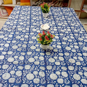 Mantel de Algodón Ecológico con Estampado Floral Hecho a Mano y Personalizado para Decoración Moderna del Hogar y Fiestas, Disponible al por Mayor - Product Image 1