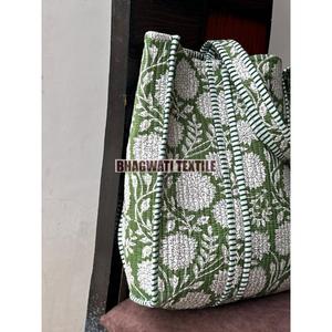 Grands sacs fourre-tout à glissière en coton pour femmes à la main bloc imprimé matelassé durable robuste épicerie deux sangles personnalisées - Product Image 4