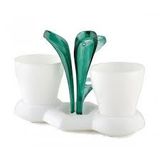 Portabicchieri e bicchieri alla moda con doppio portaspazzolino - Product Image 1