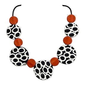 Collier de perles de mode en résine d'aspect traditionnel pour femmes multi-conception accessoire de bijoux de mode en gros pour mariage ou cadeau - Product Image 4