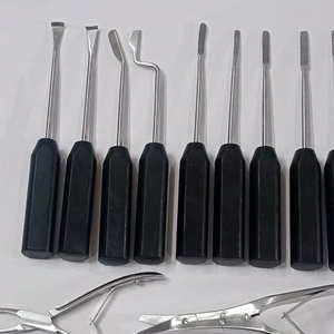 Kit d'instruments de rhinoplastie de qualité supérieure, kit chirurgical manuel, stérilisé à haute température, en acier inoxydable allemand - Product Image 3