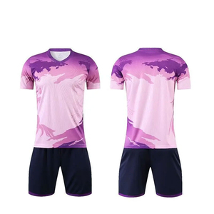 Uniforme de Fútbol Personalizado Unisex, Transpirable, de Manga Corta, Sublimado, 100% Poliéster, Antibacteriano, Cuello en V, Cintura Elástica, Gratis - Product Image 1