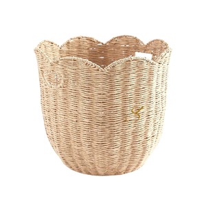 Elegant Scalloped Edge Seagrass Laundry <b>Basket</b> Handwoven Round Clothes Storage <b>Hamper</b> with Built-in Handles <b>for</b> Home - Product Image 1