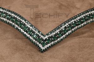 Bride de cheval en cuir de qualité supérieure avec bande frontale en cristal vert en forme de V, logo personnalisé, taille ajustable, emballage en boîte - Product Image 3