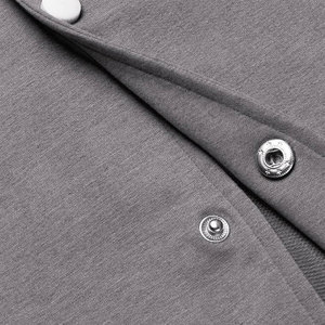 Chaqueta Varsity Premium de Lona para Hombre |   Mangas en contraste azul marino y blanco hielo |   Chaqueta Bomber de Forro Polar con Letras Bordadas, Impermeable, Estilo Urbano - Product Image 6