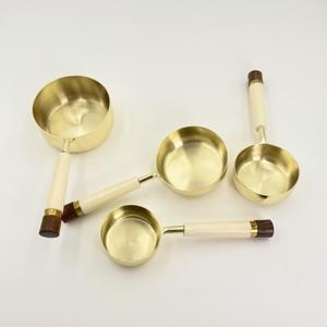 Juego de Tazas Medidoras de Acero Inoxidable de Calidad Alimentaria con Asas de Resina, Utensilios de Cocina Superventas, Tazas para Contar y Medir - Product Image 3