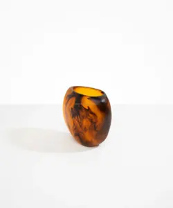 Florero Moderno de Resina con Forma de Arco - Florero de Mesa Alto y Estético, Hecho a Mano, Ecológico, Personalizable en Tamaño y Color para el Hogar - Product Image 5