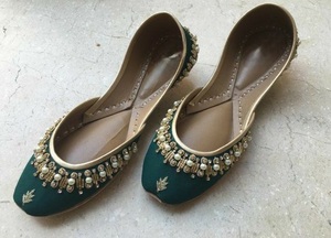 Zapatillas de Ballet Verdes de Satén con Adorno de Perlas, Punta Puntiaguda, Sin Cordones, Zapatos Planos para Mujer - Product Image 2