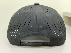 Casquette de camionneur pour adulte à 6 panneaux perforés découpés au laser, personnalisable (logo et couleur), fabriquée au Vietnam, confortable et sportive - Product Image 2