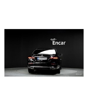 Mercedes-Benz E350 4MATIC E-Class Luxury Sedan 2023 (8 631 km) |   Sièges en cuir |   Transmission automatique |   Caméra arrière - Product Image 4