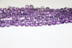 Excelente Gema Suelta de Amatista Brasileña Natural Facetada en Forma de Rondelle con Diseño de Perforación Lateral en Forma de Corazón para la Fabricación de Joyas - Product Image 4