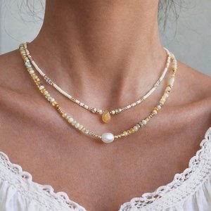 สร้อยคอประดับมุกน้ำจืด สร้อยคอหินธรรมชาติแบบหลายชั้น ชุบทอง ประดับลูกปัด เครื่องประดับสไตล์มินิมอล - Product Image 4