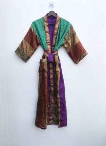 Kimono Vintage de Seda, Estilo Boho, para Festivales, Hecho a Mano con Parches de Sari, Bata de Seda Reciclada, Unisex - Product Image 2