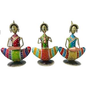 Muñecos Metálicos Artesanales de Músicos - Diseño Art Deco Multifuncional para Celebraciones de Diwali, Bodas y Pascua - Product Image 1