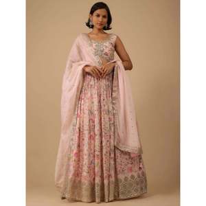 Lehenga Choli en organza imprimé numérique Peach pour les mariages Sangeet - Product Image 1