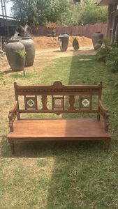 Banc de jardin en bois massif de style moderne, chaise de décoration durable pour l'extérieur, mobilier de maison, prix promotionnel disponible en centre commercial - Product Image 2