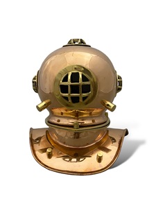 Casco de Buzo de Latón Pulido, Estilo Náutico Vintage, Artículo Coleccionable para Decoración del Hogar u Oficina - Product Image 3