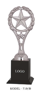 Trofeo Portátil de Metal Fundido a Presión con Diseño de Estrella, Bañado en Oro, con Base Negra Grabada para Deportes y Juegos - Product Image 5