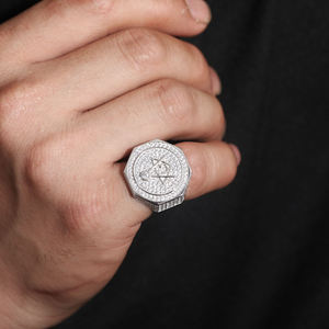 Bague signet pour homme en or blanc avec diamants naturels taille brillant ronde couleur G, idéale pour le quotidien - Product Image 2