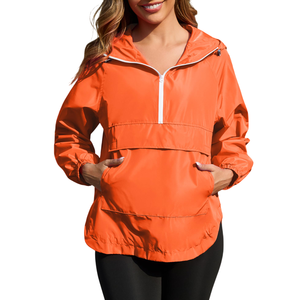 Chaquetas cortavientos personalizadas para mujer con media cremallera, diseño de colores elegante y material ligero para mayor comodidad. - Product Image 3