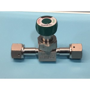 Swagelok 6LV-DFFR8-P-GR Manifold à diaphragme manuel scellé - Équipement et pièces semi-conductrices de renommée mondiale à la fois fiables et durables - Product Image 1