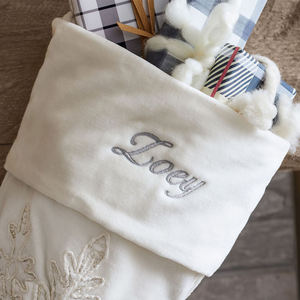Chaussettes de Noël en coton brodé avec motif renne, sapin et flocon de neige, décoration de fête douce et élégante - Product Image 6