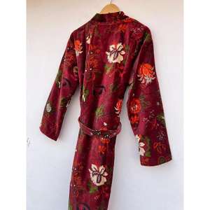 Bata Kimono de Terciopelo Estampado Elegante hasta la Rodilla, Estilo Bohemio de Invierno, Ropa de Estar por Casa, Estilo Festival, Regalo para Ella, Bata de Noche - Product Image 2